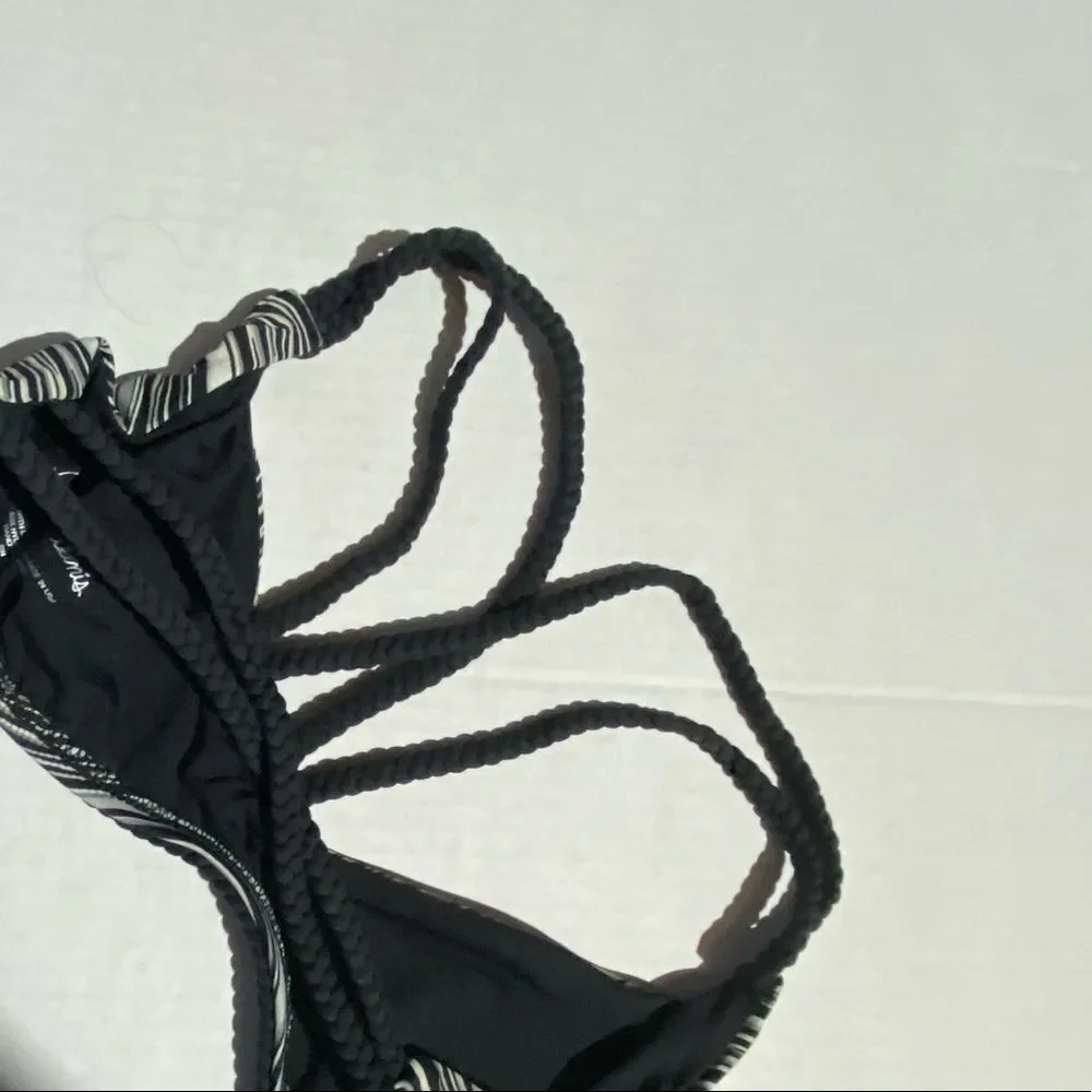 Frankie's Bikinis Braided Bikini‎ Top